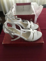 icomfort White Alma Dress Shoes