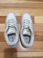 Womens New Balance Shoes Size 9 1/2