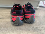 LADIES (BROOKS) PURE FLOW RUNNING SHOES SIZE 8  IN GOOD CONDITION $18