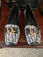 LIKE NEW LADIES SHOES