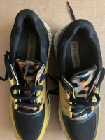 Women’s Steve Madden Tennis shoes size 8