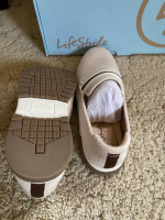 New Life Stride sz 6 1/2 Womens Shoes
