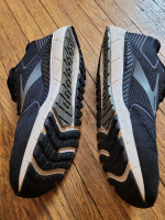 Men's sz 12 Athletic Shoes