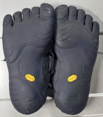 Vibram Five Finger Shoes * Size: UK M38 * US 7.5/8