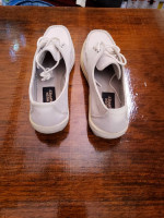 hush puppies Leather womens comfort shoes. Brand new. Size 7M