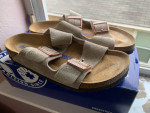 Birkenstock arizona sand size 7 womens or 5 mens shoes/sandals