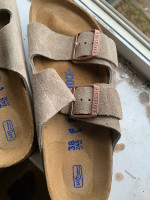 Birkenstock arizona sand size 7 womens or 5 mens shoes/sandals