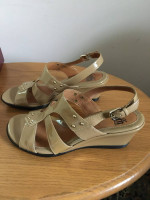 New Woman Shoes Size 7