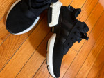 A LOT OF FEMALE SHOES SIZE 6.5-7