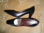 Bruno Magli Natural Leather med heel classic pumps women's shoes
