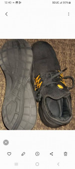 DKMILY STEEL TOE SHOES-MENS 9.5-WOMENS 11.5