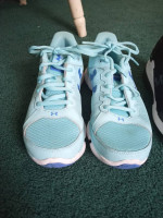 Four pair of women shoes size 9