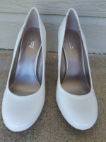 High Heel Shoes 8.5 M, New