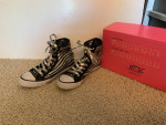 Girls Gotta Flurt Size 5.5M Black Wildlife Hi Top Lace-up Shoes
