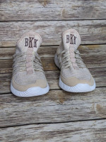 Womens athletic shoes. Size 5.5