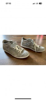 Leather shoes