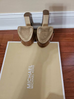 Woman's Shoes