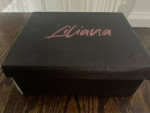 Shoes size 7