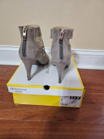 Woman's Shoes