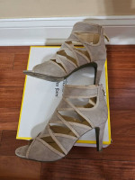 Woman's Shoes