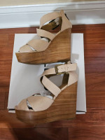 Woman's Wedge Shoes