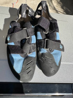 Rock climbing shoes, size 9 women T