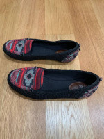 The Sac women's adorable knit shoes