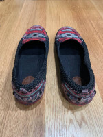The Sac women's adorable knit shoes