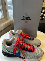 Lebron 20 Mens Basketball Shoes Size 10.5 NEW