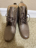 Shoes for men like new size 8/ each sols seperatly