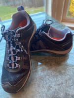 MERREL RIVERBEND TRAIL WATER SHOES size 9