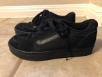 YOUTH Vans Triple Black Sneakers/Skate Shoes, Sz.5~LIKE NEW!