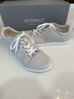 Women’s Vionic Canvas Beach Shoes / Great Arch Support