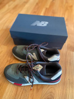 Men’s 9.5 New Balance 574 shoes