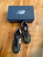 Men’s 9.5 New Balance 574 shoes