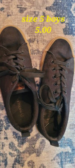 Boys shoes