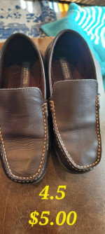 Boys shoes