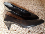Women's leather heels/shoes