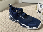 Basketball shoes