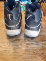 NIKE FOOTBALL SHOES SIZE 7 PRE-OWNED
