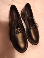 Thorogood Men's Uniform Shoes - Men's Size 10-1/