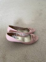 New American Eagle Women's Pink Shoes size 8.5