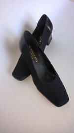 Womens 7-7.5M shoes black Franco Sarto excellent condition Italian
