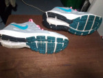 Sz 9 nike revolution2 shoes