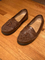 Men’s Shoes 10.5 three pairs.