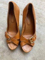 Women’s shoes