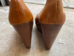 Women’s shoes