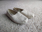 Women's Bobs slip on shoes - size 9