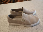 Women's Sorel tan slip on shoes - size 9