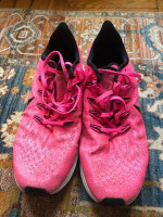 Women's NIKE ZOOM pink size 9.5 running shoes - great